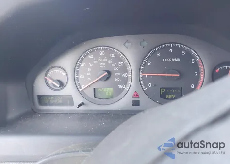 2002 Volvo V70 2.4T z USA, uszkodzony, nr VIN YV1SW58D721194416